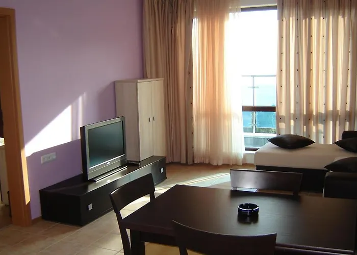 Apart-hotel Royal Cove - Self-catering 3*