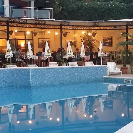 Apartmanhotel Royal Cove - Self-catering Kavarna