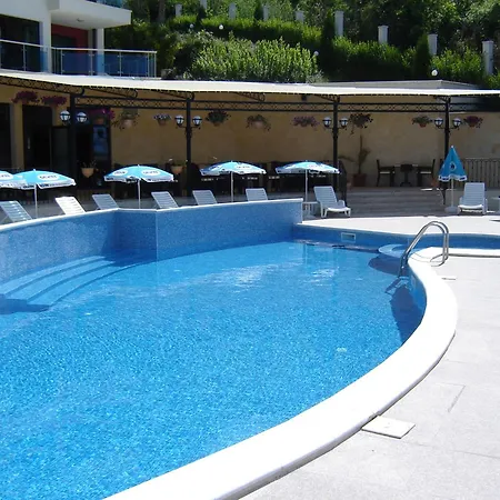 Апартхотел Royal Cove - Self-catering 3*