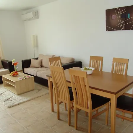 Apartmanhotel Royal Cove - Self-catering